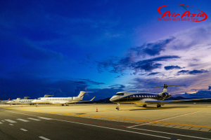 Loạt tàu bay siêu sang Gulfstream đổ bộ sân bay Đà Nẵng