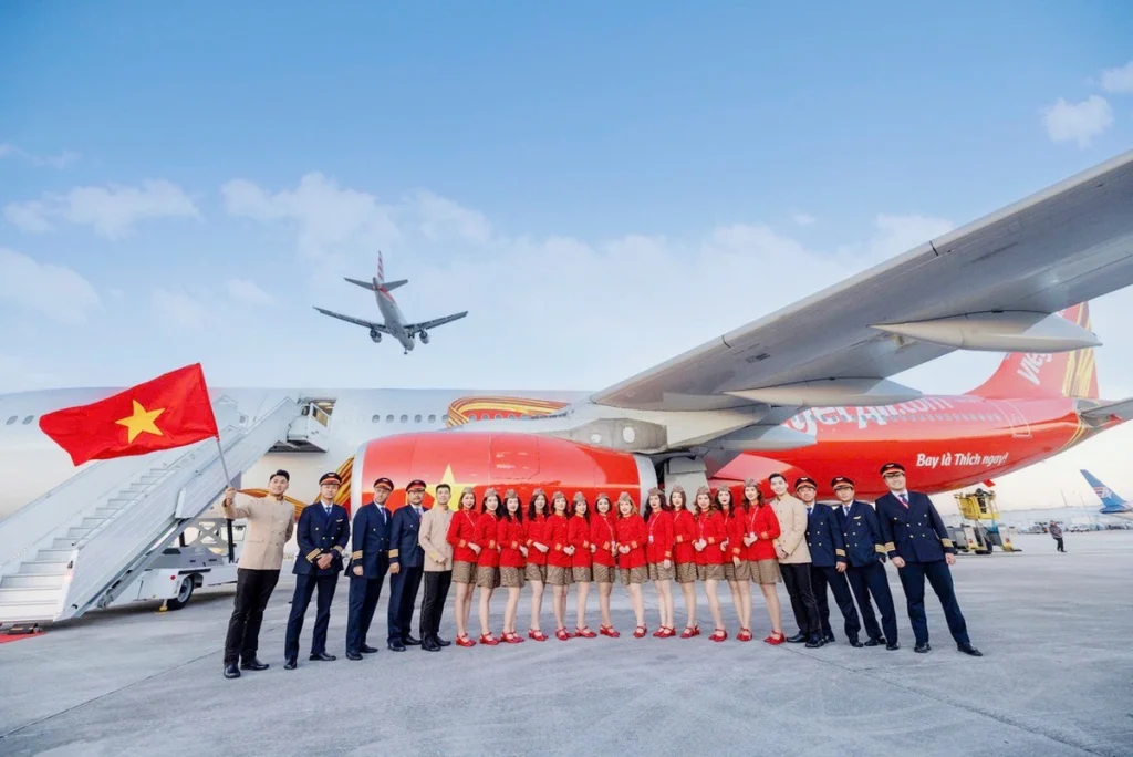 Vietjet (HOSE: VJC) Ghi Nhận Doanh Thu Đột Phá Trong Năm 2024