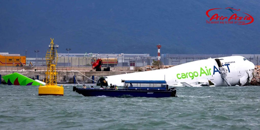 MÁY BAY TRƯỢT KHỎI ĐƯỜNG BĂNG, LAO XUỐNG BIỂN Ở HONG KONG: SỰ CỐ HIẾM GẶP VÀ CẢNH BÁO AN TOÀN HÀNG KHÔNG