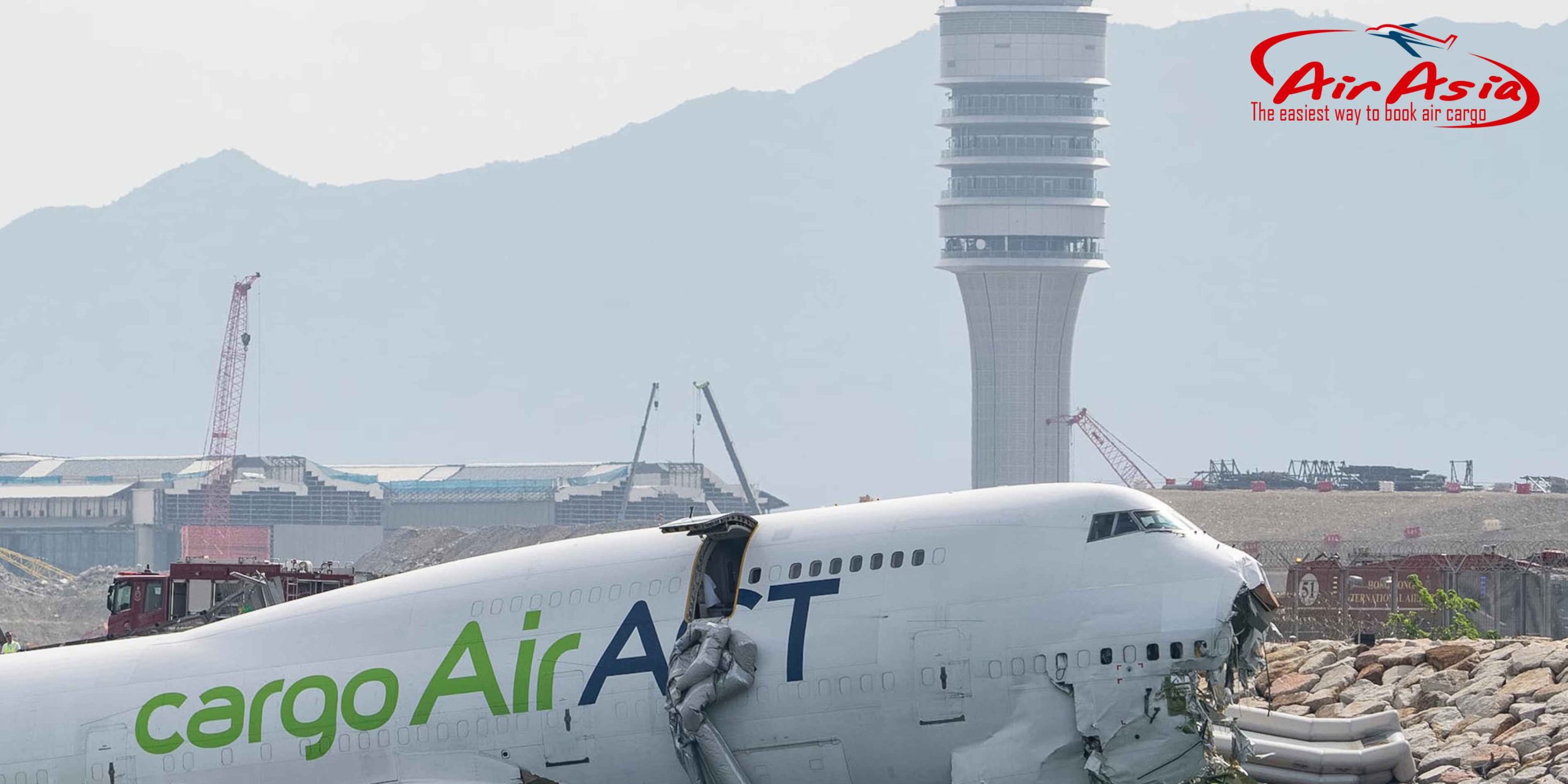 MÁY BAY TRƯỢT KHỎI ĐƯỜNG BĂNG, LAO XUỐNG BIỂN Ở HONG KONG: SỰ CỐ HIẾM GẶP VÀ CẢNH BÁO AN TOÀN HÀNG KHÔNG