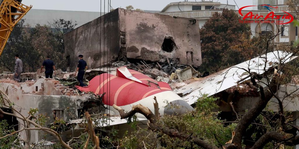 BI KỊCH HÀNH KHÁCH DUY NHẤT SỐNG SÓT SAU VỤ MÁY BAY RƠI KHIẾN 260 NGƯỜI THIỆT MẠNG