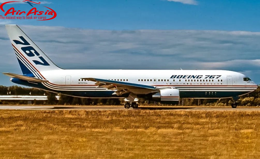 Máy Bay Boeing 767 Va Chạm Với Xe Đầu Kéo Trên Cao Tốc - Cùng Tìm Hiểu Thật Hư Sự Việc Ra Sao
